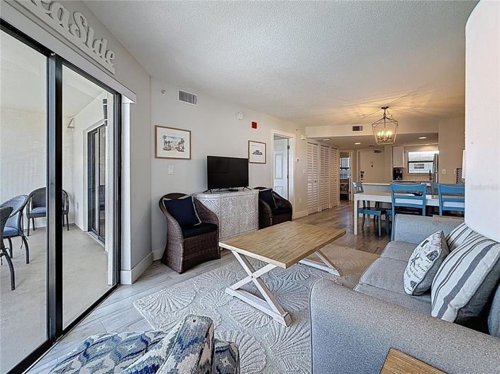 Image No.21-2 Bed Property for sale