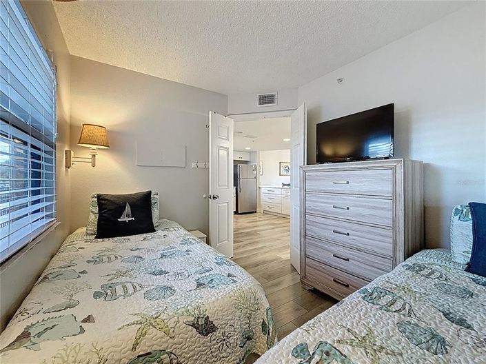 Image No.25-2 Bed Property for sale