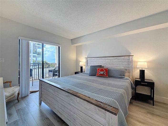 Image No.27-2 Bed Property for sale