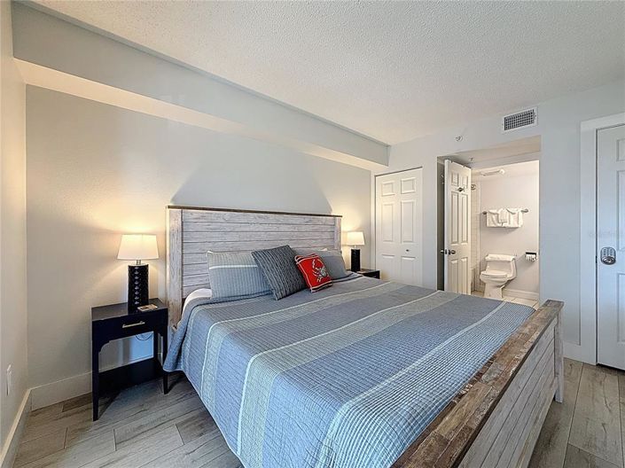 Image No.28-2 Bed Property for sale