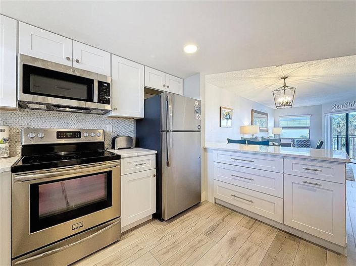 Image No.8-2 Bed Property for sale