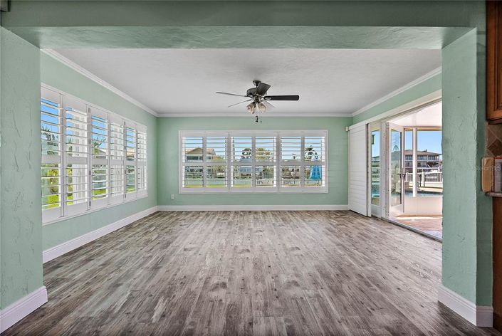 Image No.11-3 Bed Property for sale