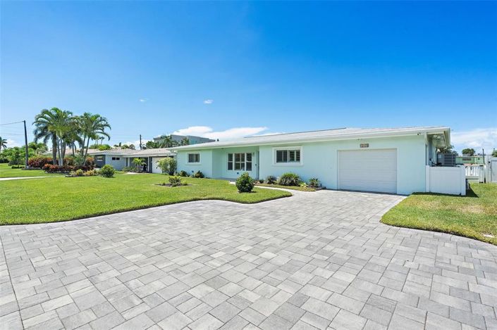 Image No.6-3 Bed Property for sale