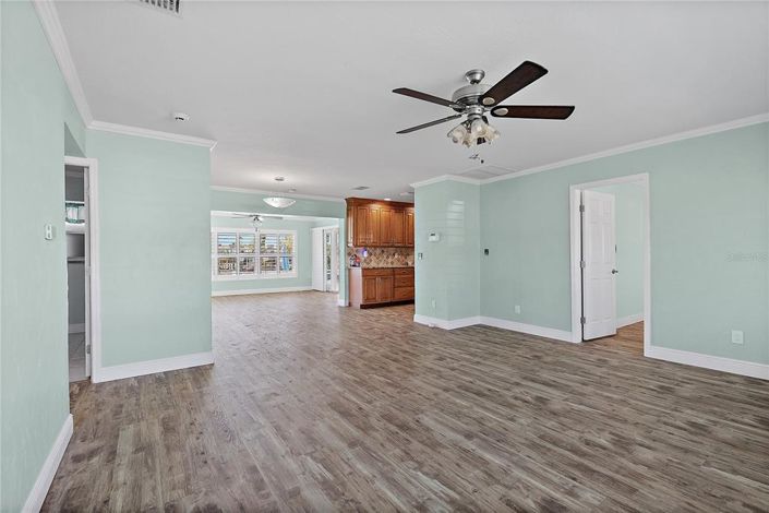 Image No.9-3 Bed Property for sale