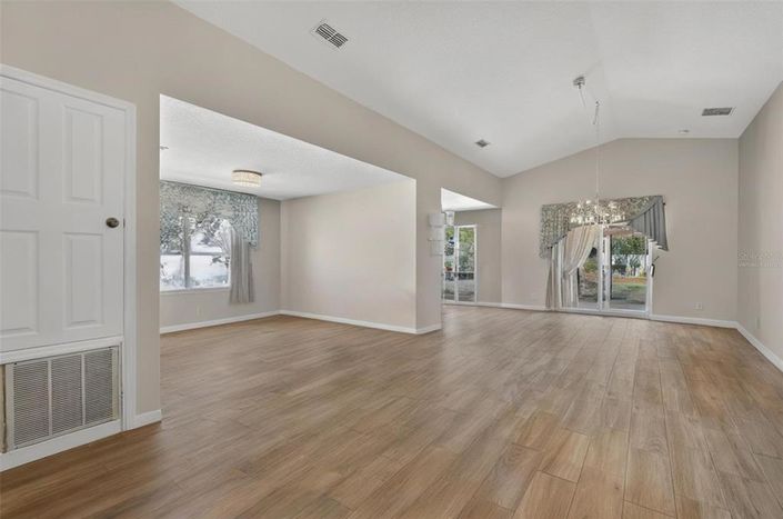 Image No.3-3 Bed Property for sale