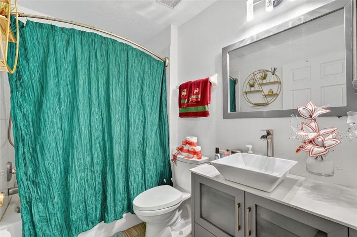 Image No.38-3 Bed Property for sale