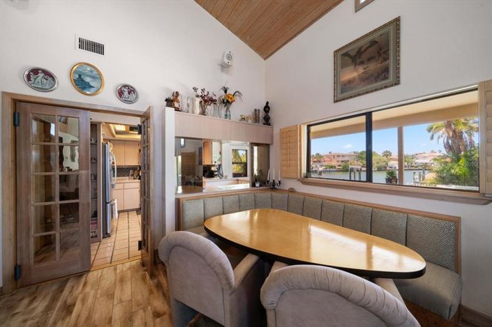 Image No.13-4 Bed Property for sale