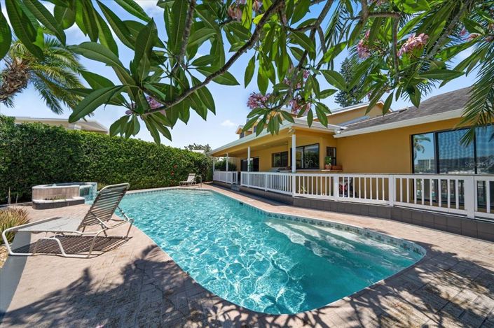 Image No.24-4 Bed Property for sale