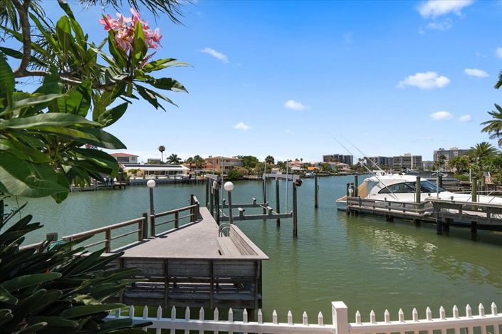 Image No.27-4 Bed Property for sale