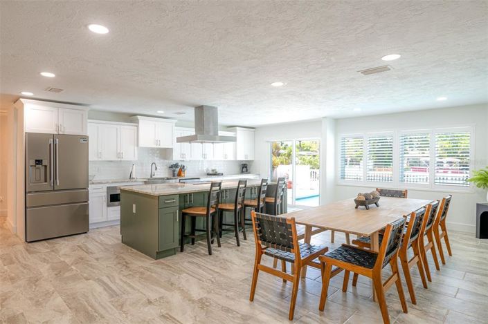 Image No.11-4 Bed Property for sale