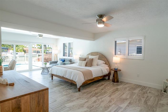 Image No.28-4 Bed Property for sale