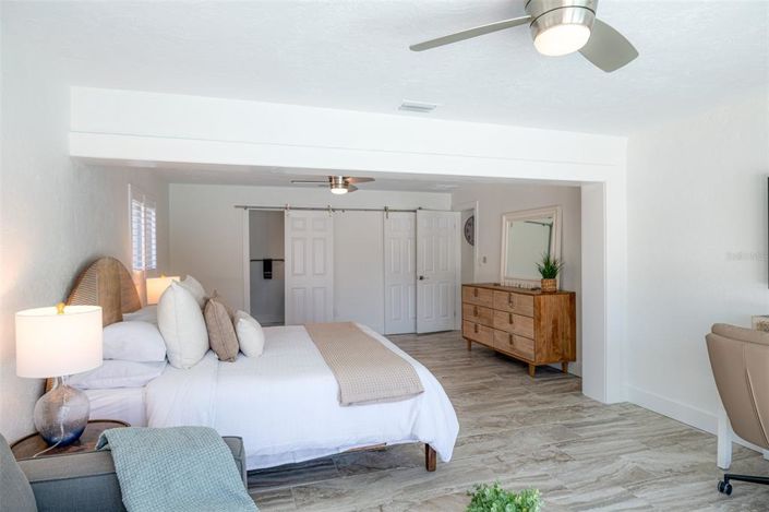 Image No.30-4 Bed Property for sale