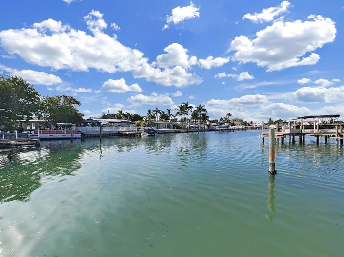 Image No.5-4 Bed Property for sale