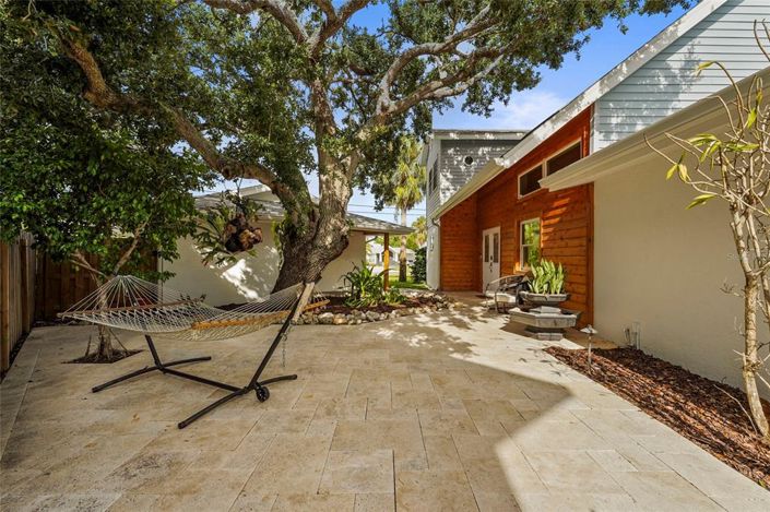 Image No.13-5 Bed Property for sale