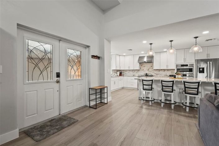 Image No.14-5 Bed Property for sale