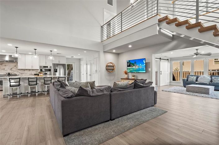 Image No.24-5 Bed Property for sale