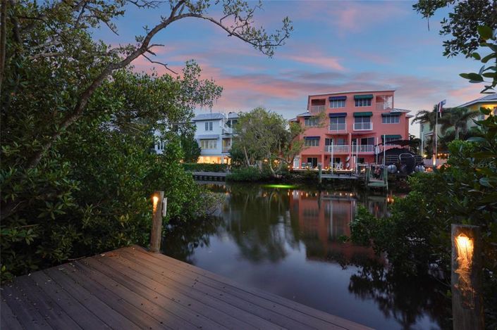 Image No.4-5 Bed Property for sale