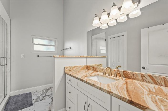 Image No.46-5 Bed Property for sale