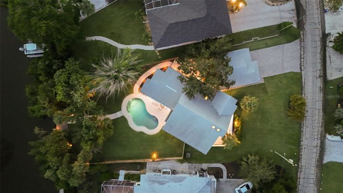 Image No.9-5 Bed Property for sale