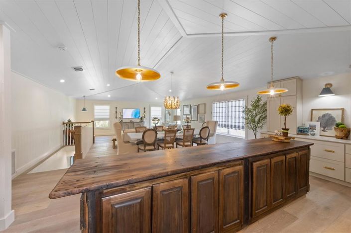 Image No.14-3 Bed Property for sale