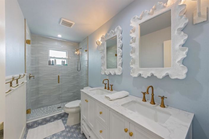 Image No.19-3 Bed Property for sale