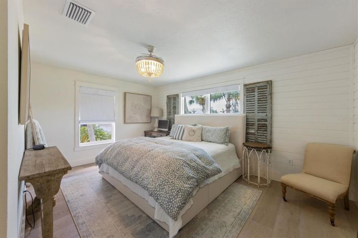 Image No.20-3 Bed Property for sale