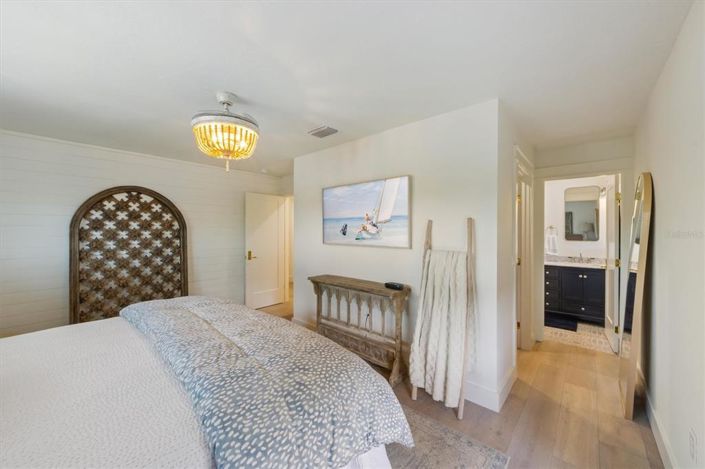 Image No.22-3 Bed Property for sale