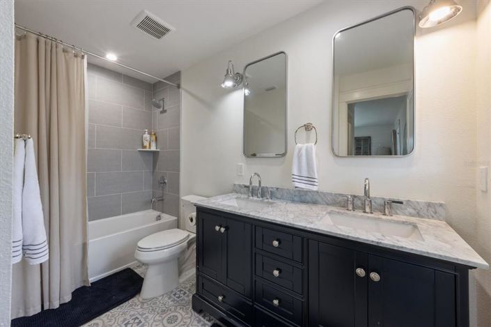 Image No.23-3 Bed Property for sale