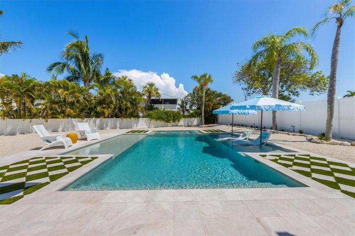 Image No.31-3 Bed Property for sale