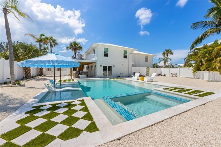 Image No.35-3 Bed Property for sale