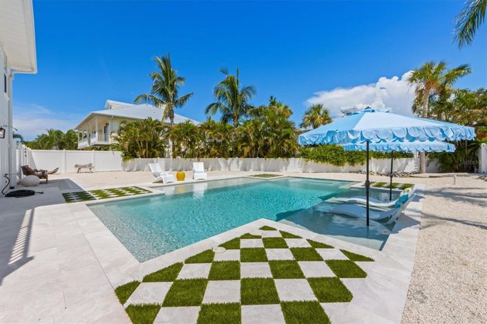 Image No.36-3 Bed Property for sale