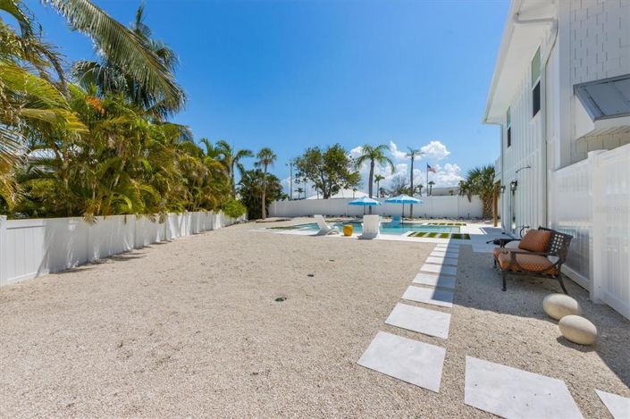 Image No.43-3 Bed Property for sale