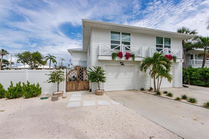 Image No.45-3 Bed Property for sale