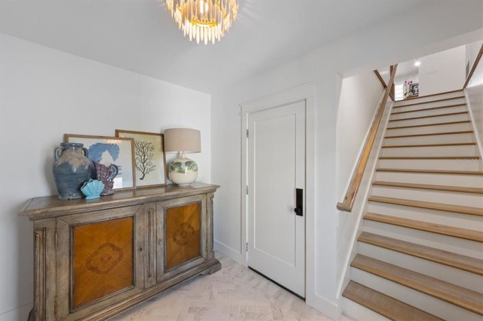 Image No.6-3 Bed Property for sale