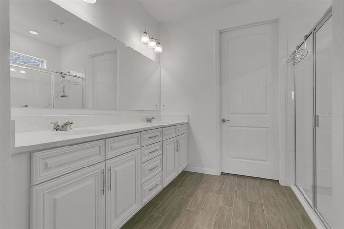 Image No.16-3 Bed Property for sale