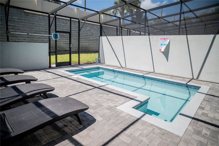 Image No.27-5 Bed Townhouse for sale