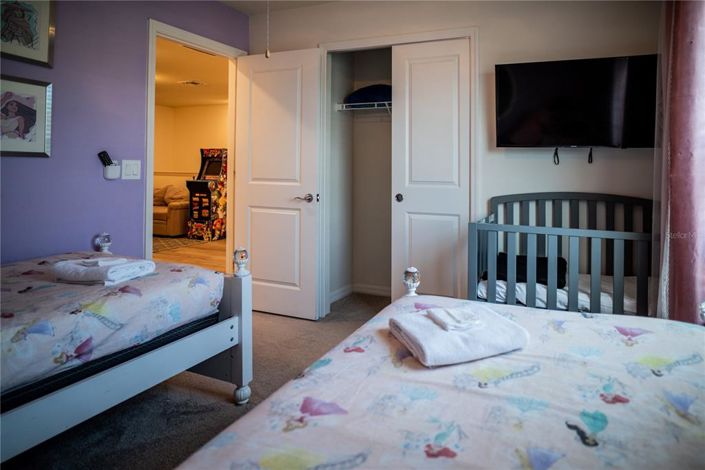 Image No.55-5 Bed Townhouse for sale