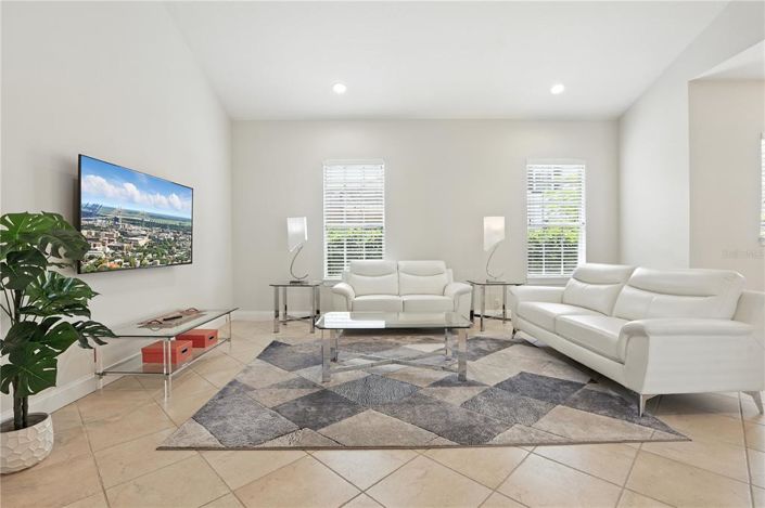 Image No.17-4 Bed Property for sale