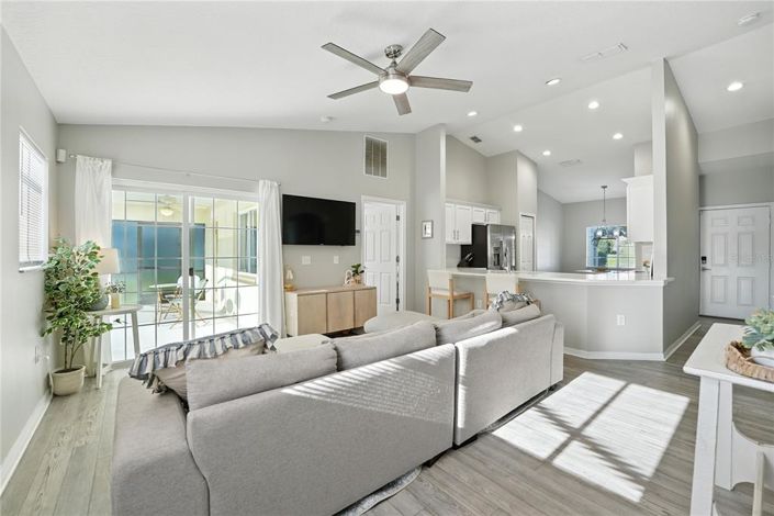 Image No.7-4 Bed Property for sale