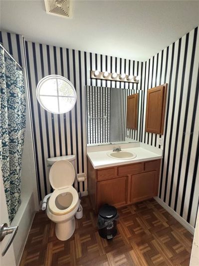 Image No.14-3 Bed Property for sale