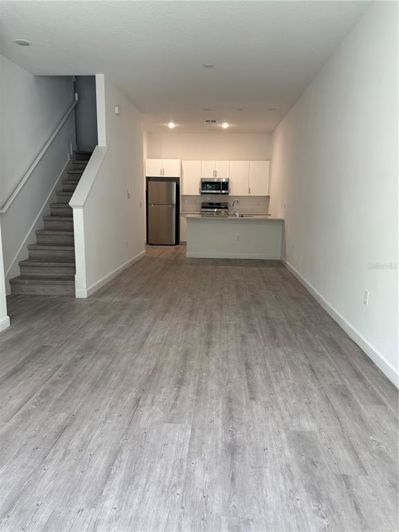 Image No.12-5 Bed Property for sale