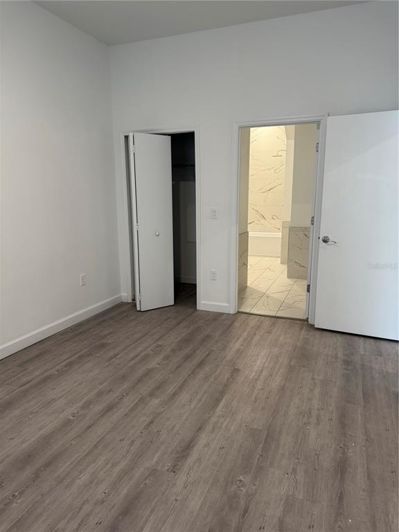 Image No.14-5 Bed Property for sale