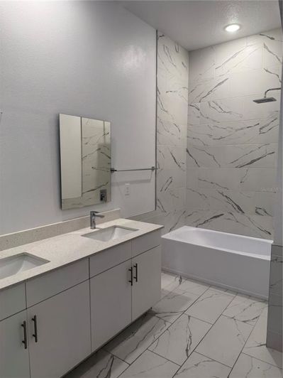 Image No.15-5 Bed Property for sale