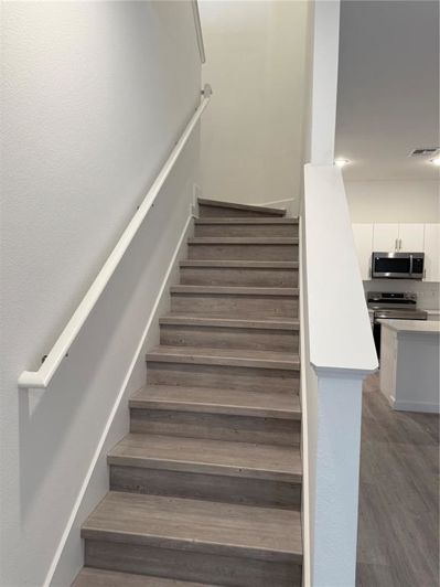 Image No.17-5 Bed Property for sale