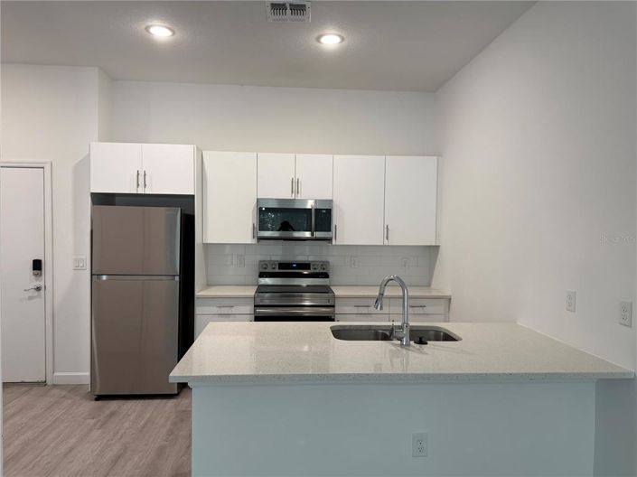 Image No.6-5 Bed Property for sale