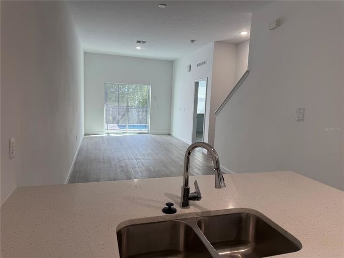 Image No.9-5 Bed Property for sale