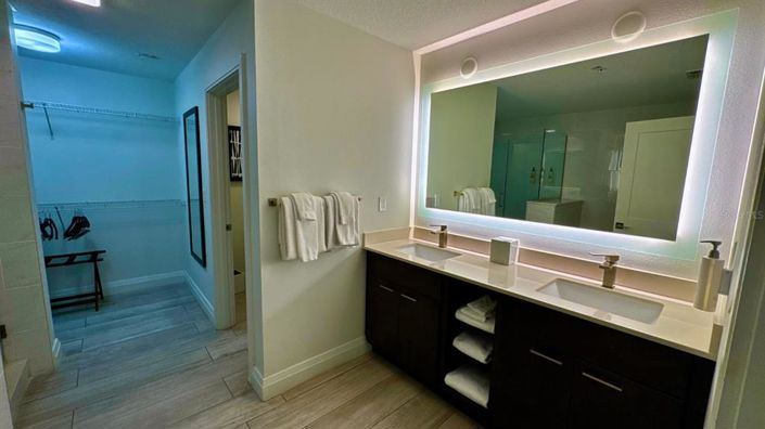 Image No.5-3 Bed Property for sale