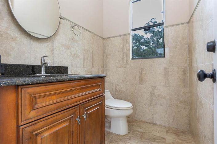 Image No.12-4 Bed Property for sale