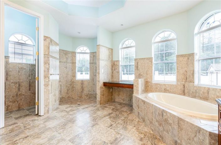 Image No.39-4 Bed Property for sale