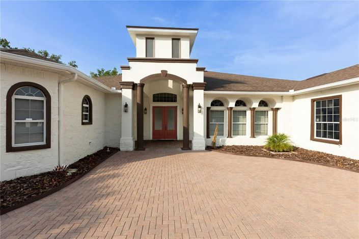 Image No.4-4 Bed Property for sale